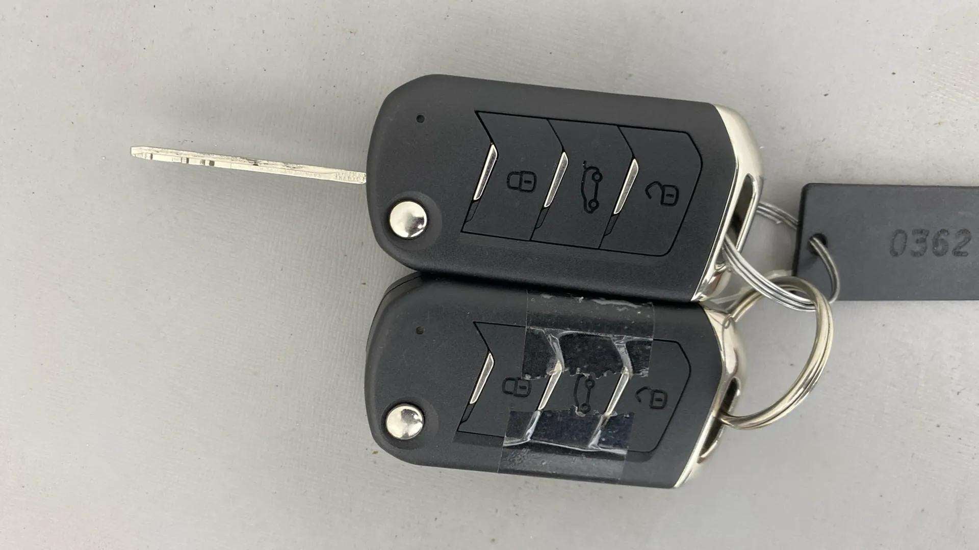 Key fobs of a Mahindra XUV700