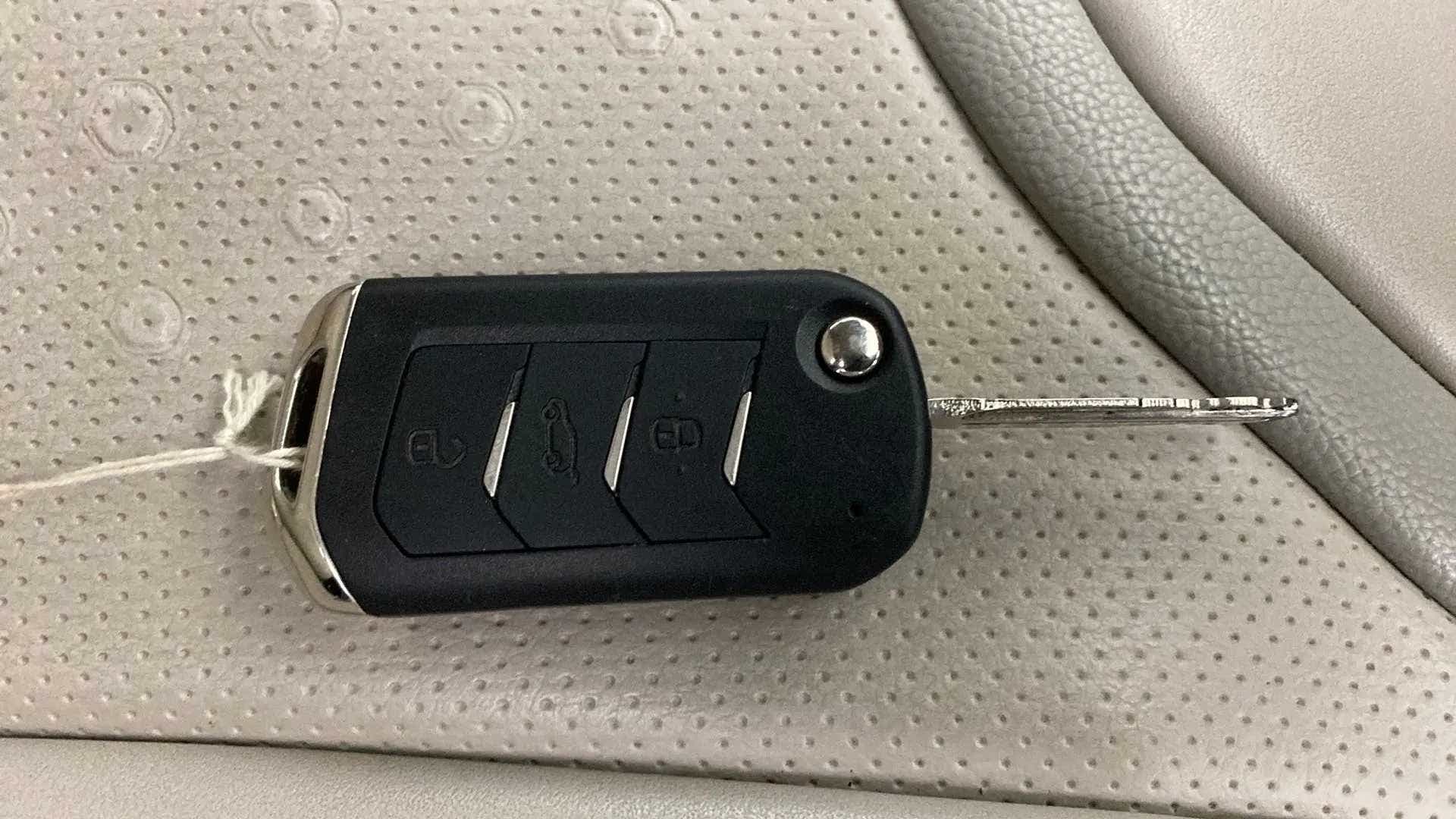 Car key fob of a Mahindra XUV700