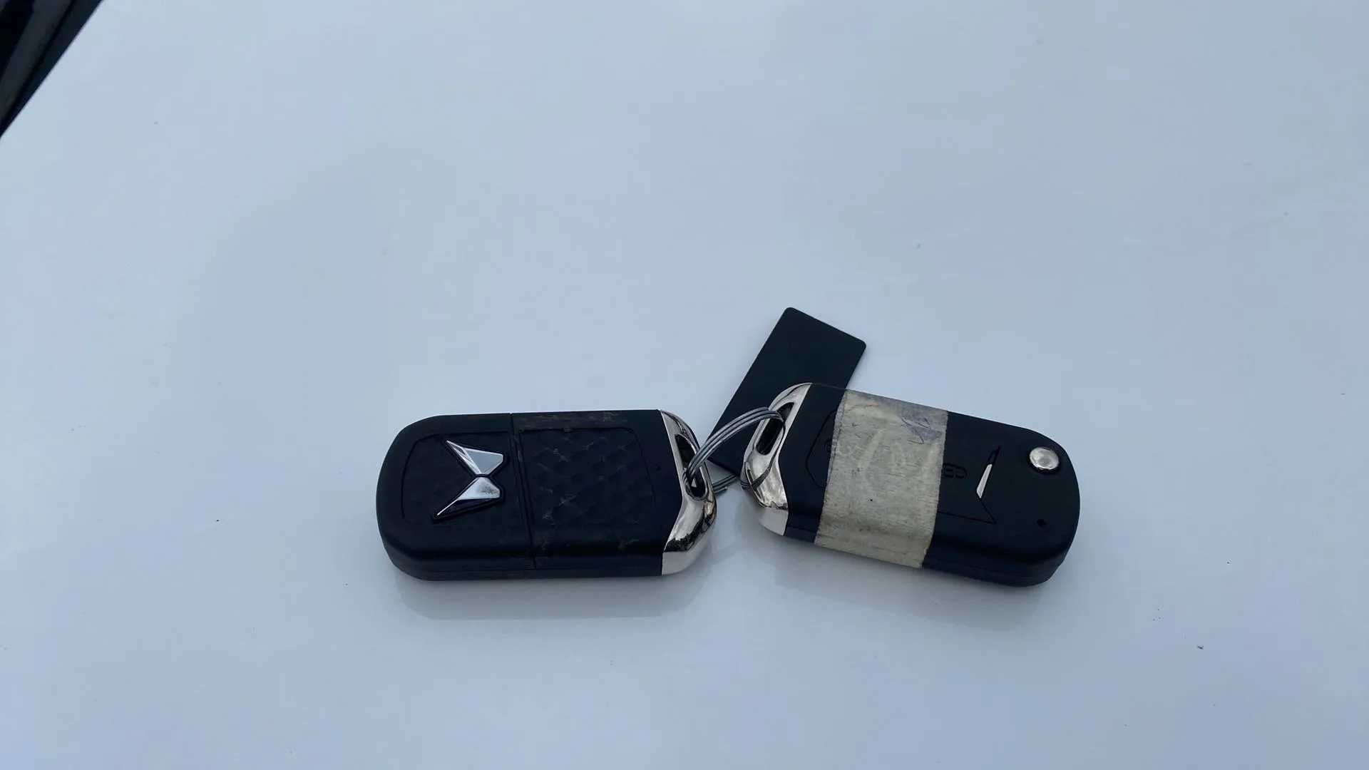 Key fob of a Mahindra XUV700