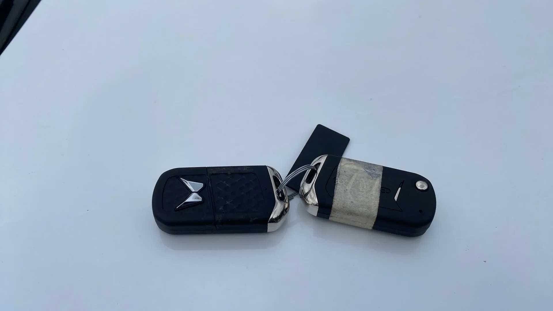 Key fob of a Mahindra XUV700