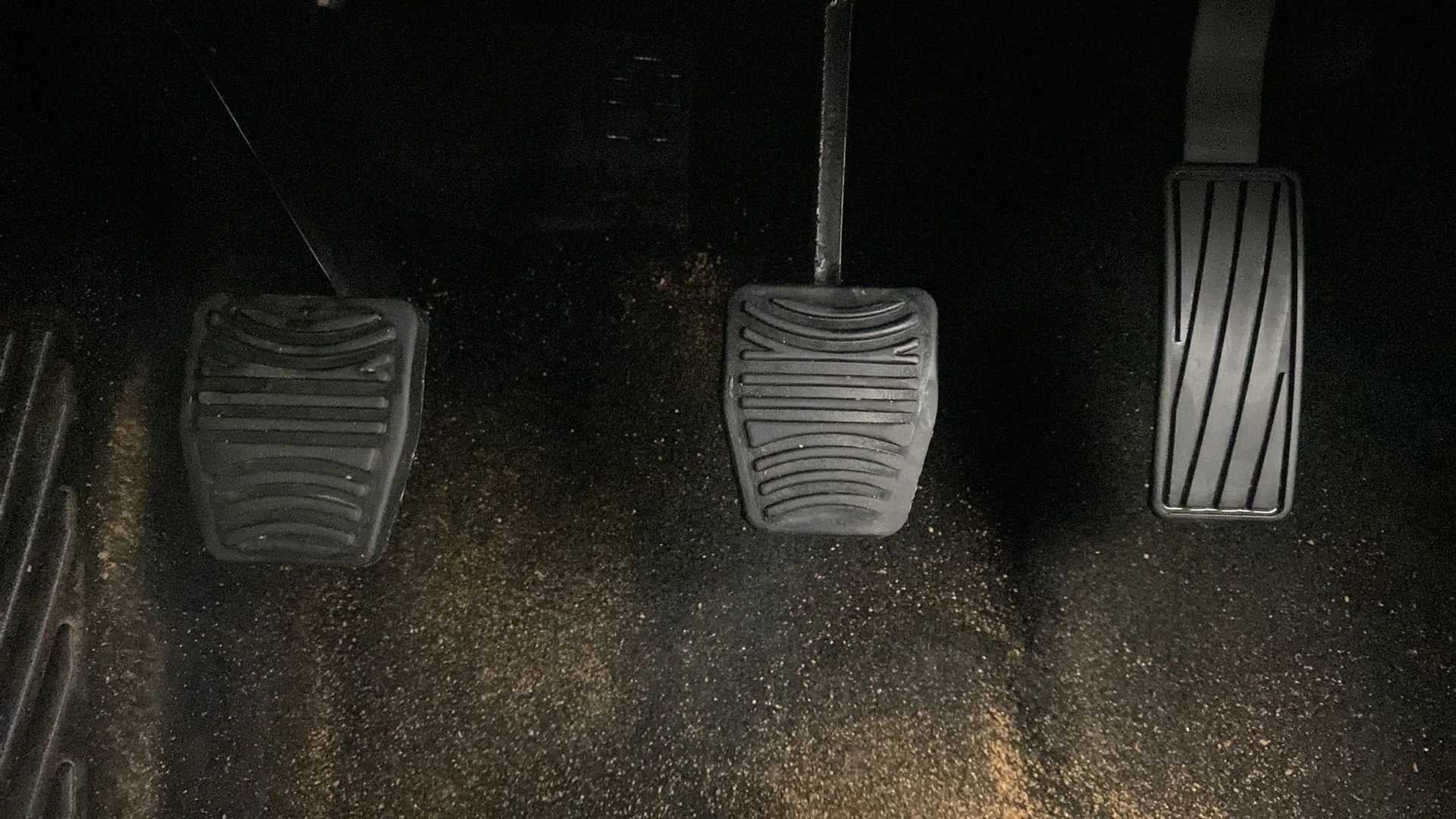 Pedals of a Mahindra XUV700