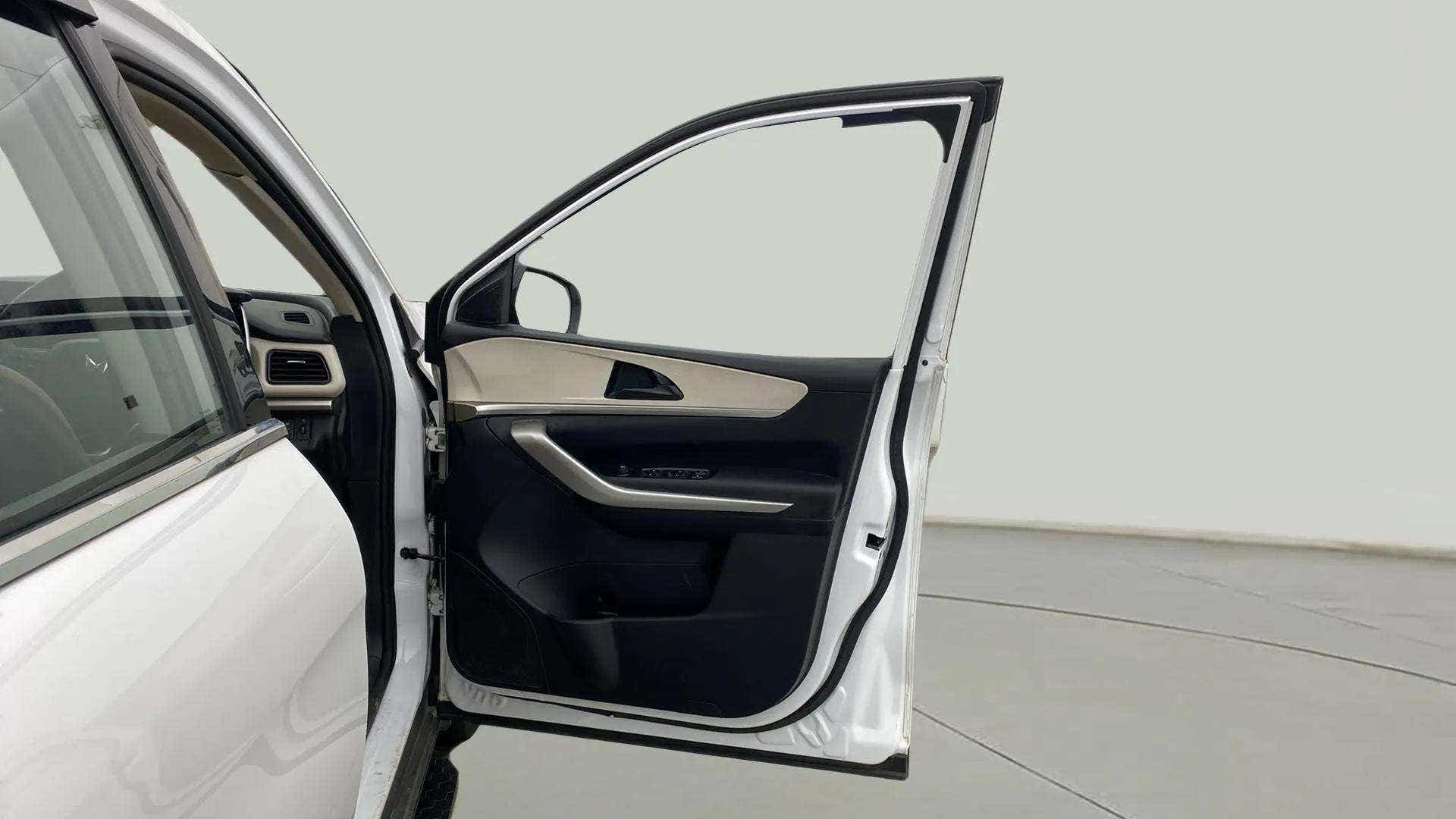Front driver door interior of a Mahindra XUV700