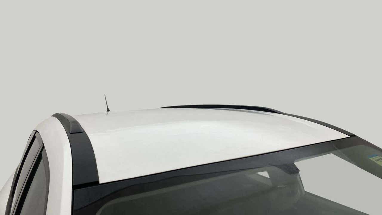 Roof view of a Mahindra XUV700