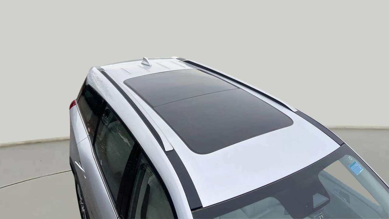 Top view with sunroof of a Mahindra XUV700