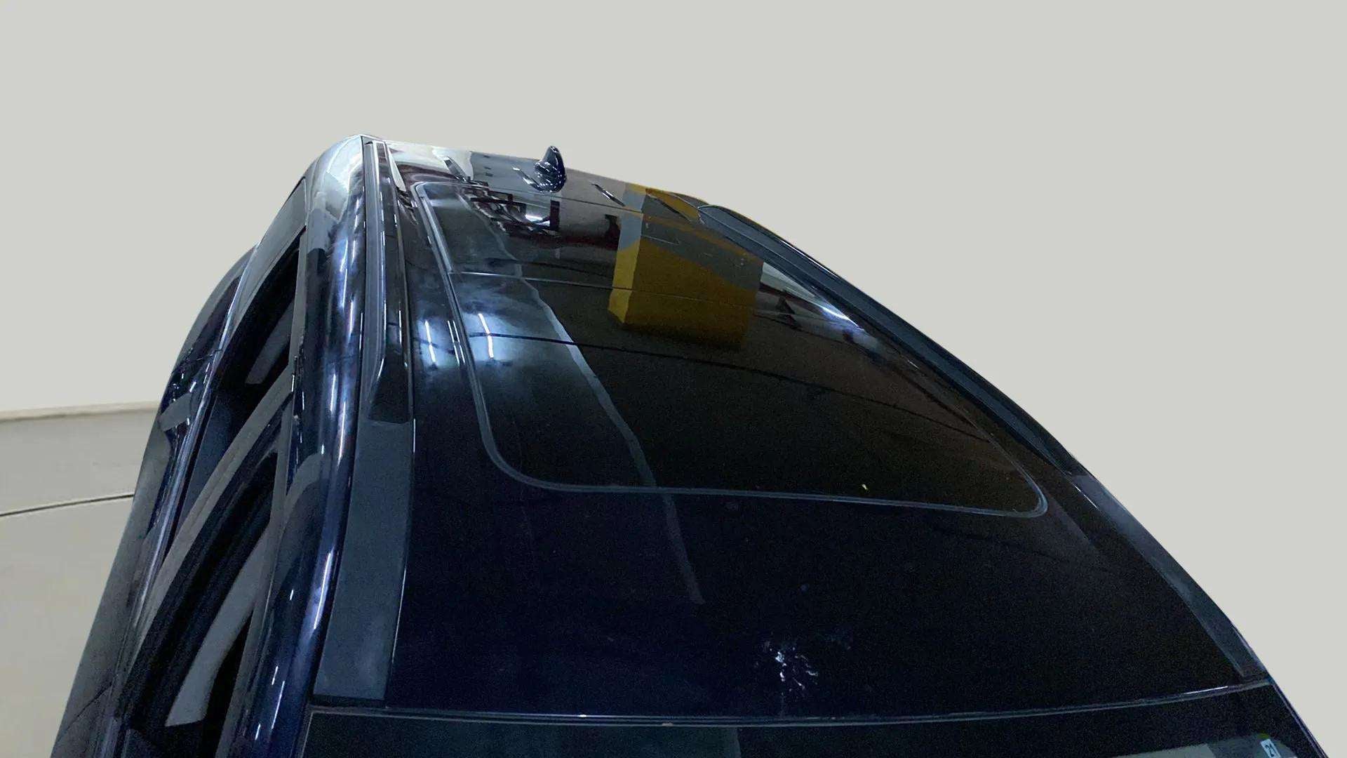 Sunroof and roof rails view of a Mahindra XUV700