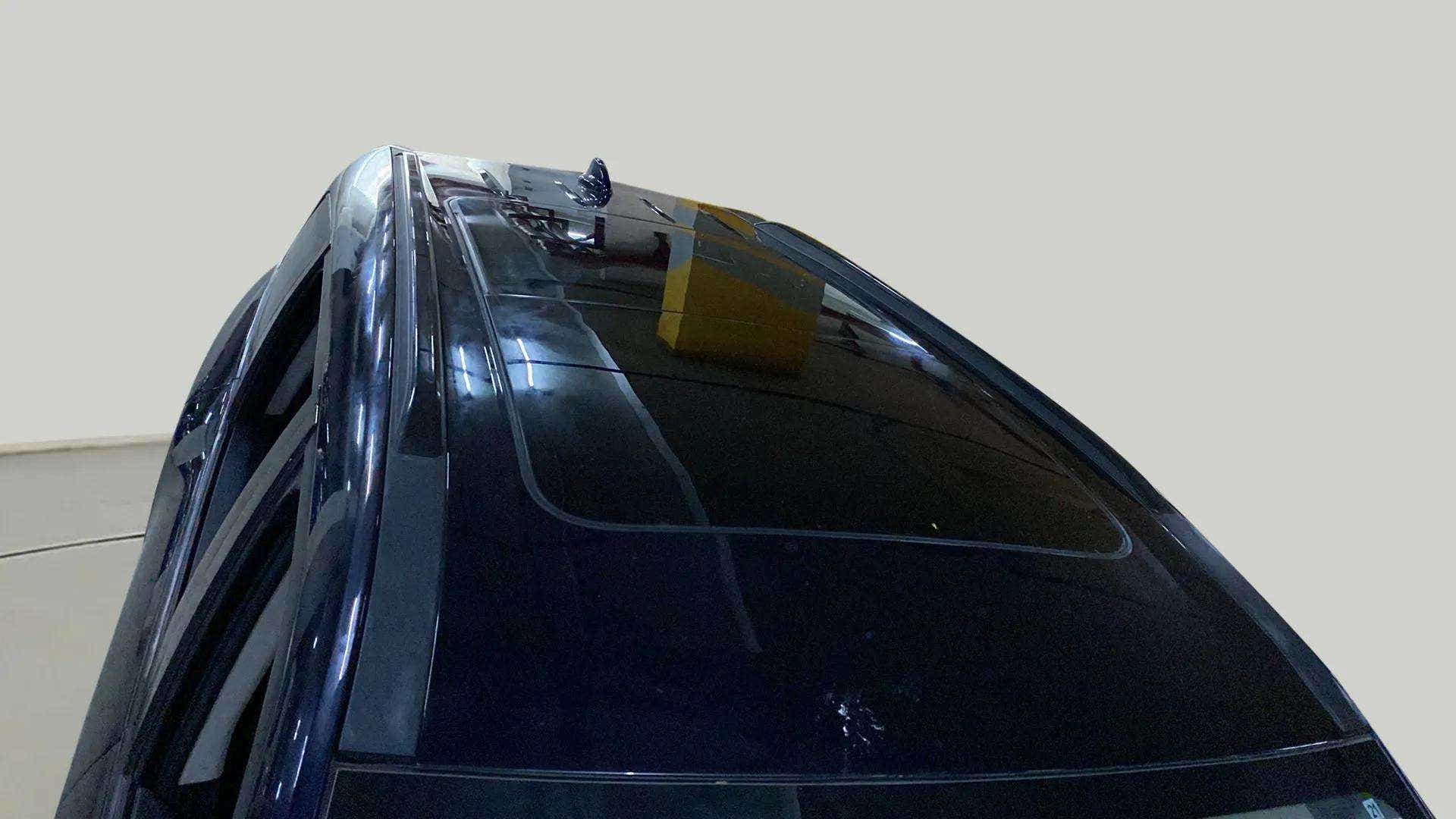 Sunroof and roof rails view of a Mahindra XUV700