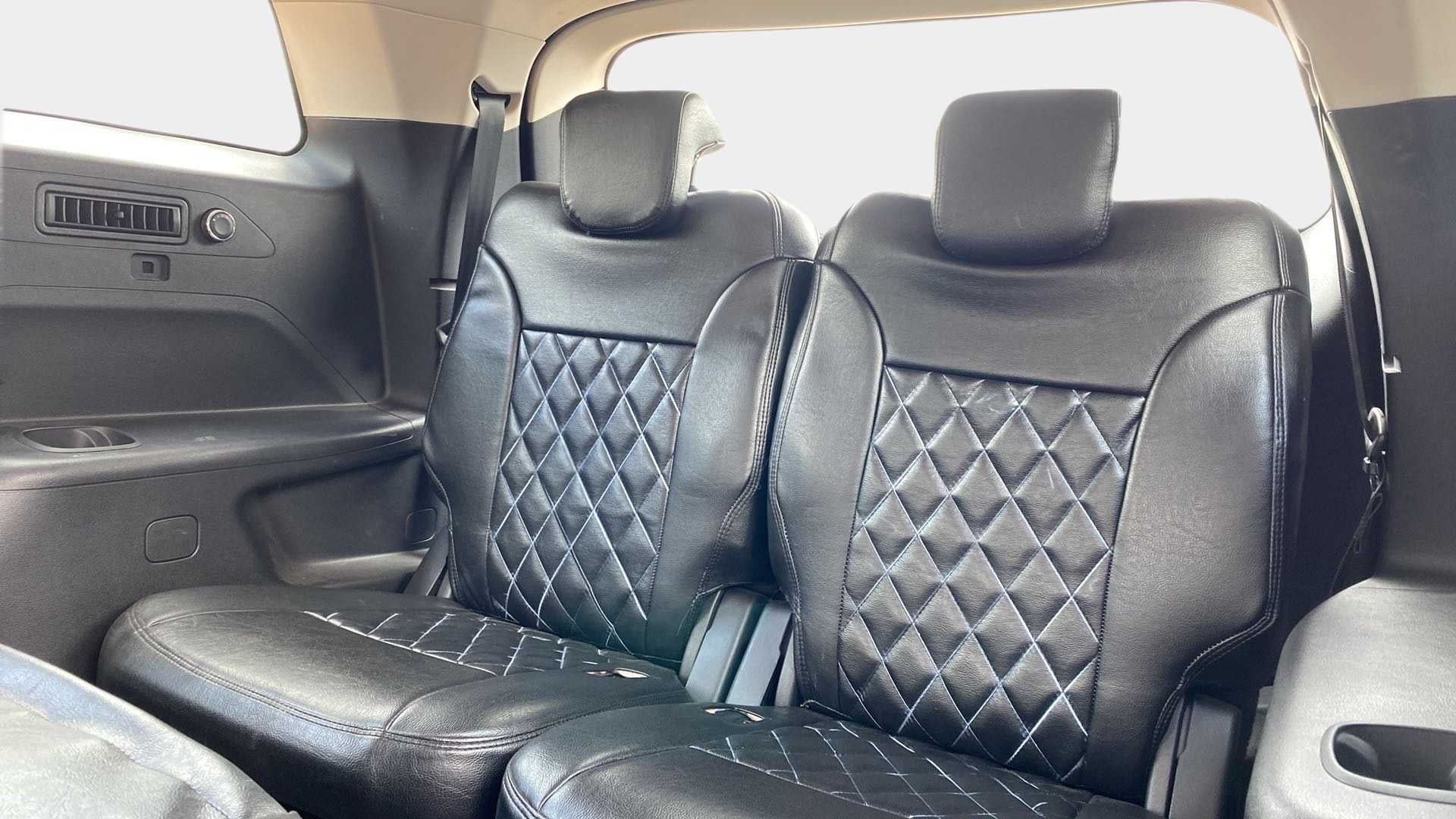 Second row seats of a Mahindra XUV700
