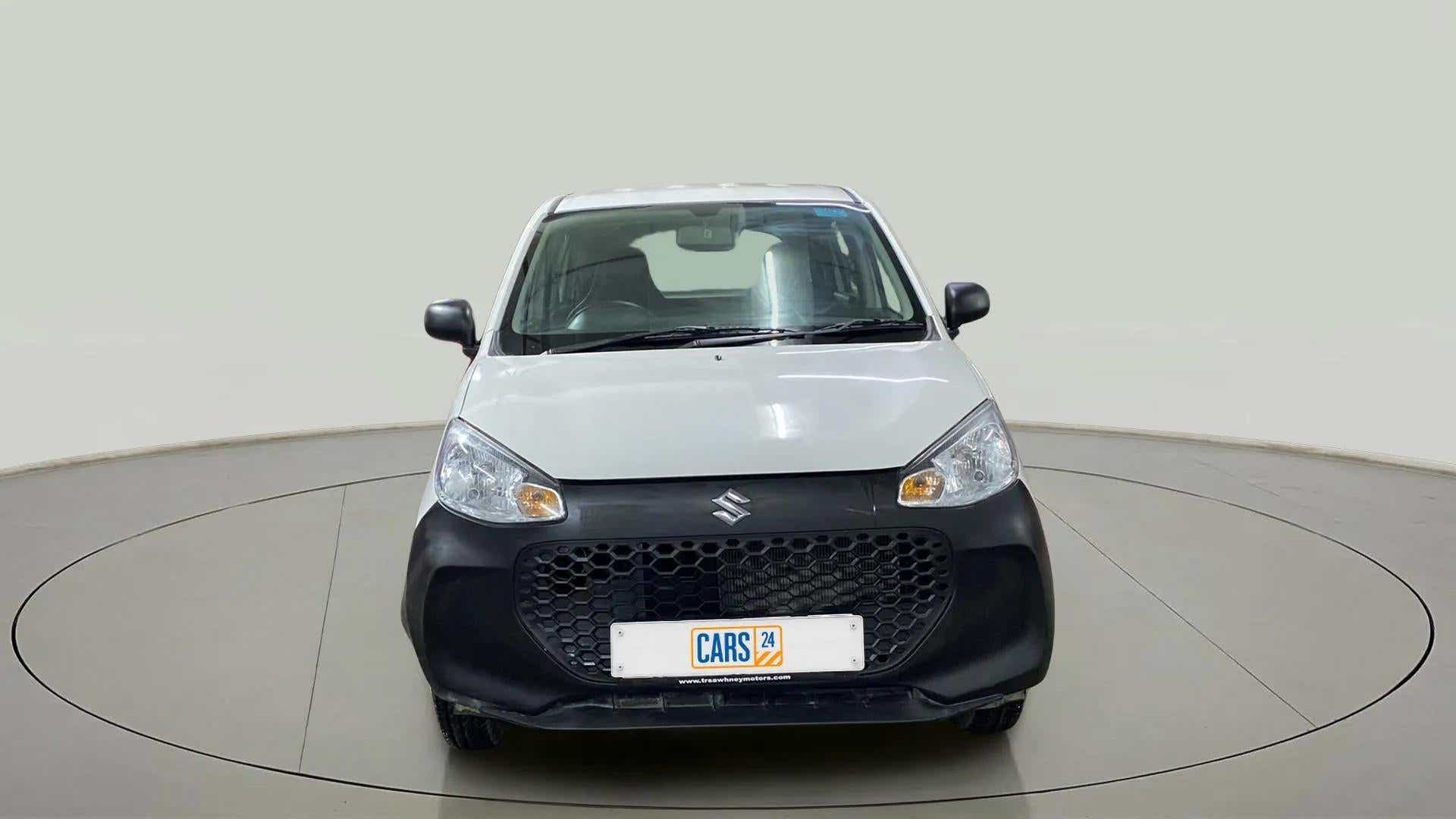 Front view of a Maruti Suzuki Alto K10