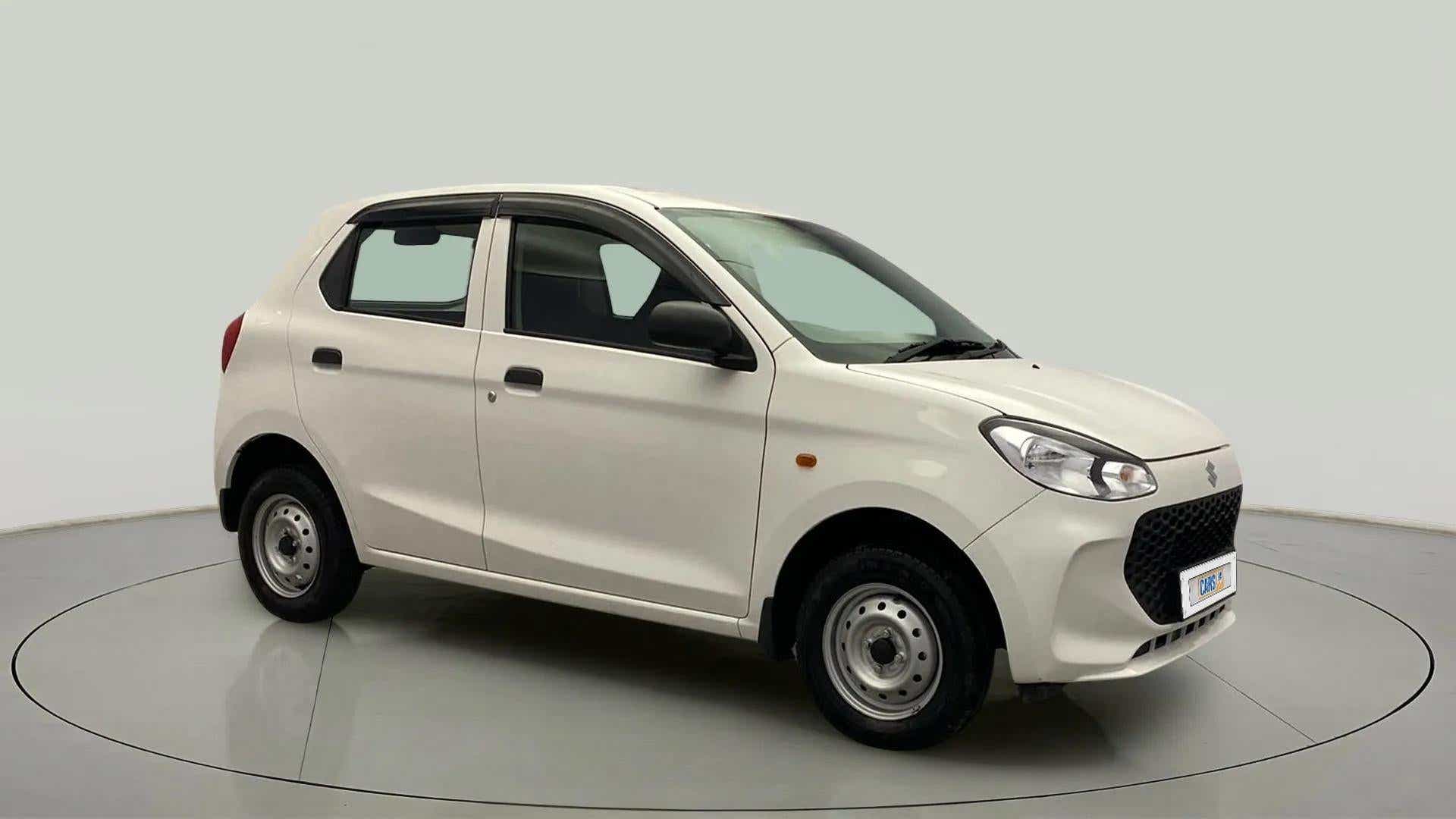 Front three-quarter view of a maruti suzuki alto k10