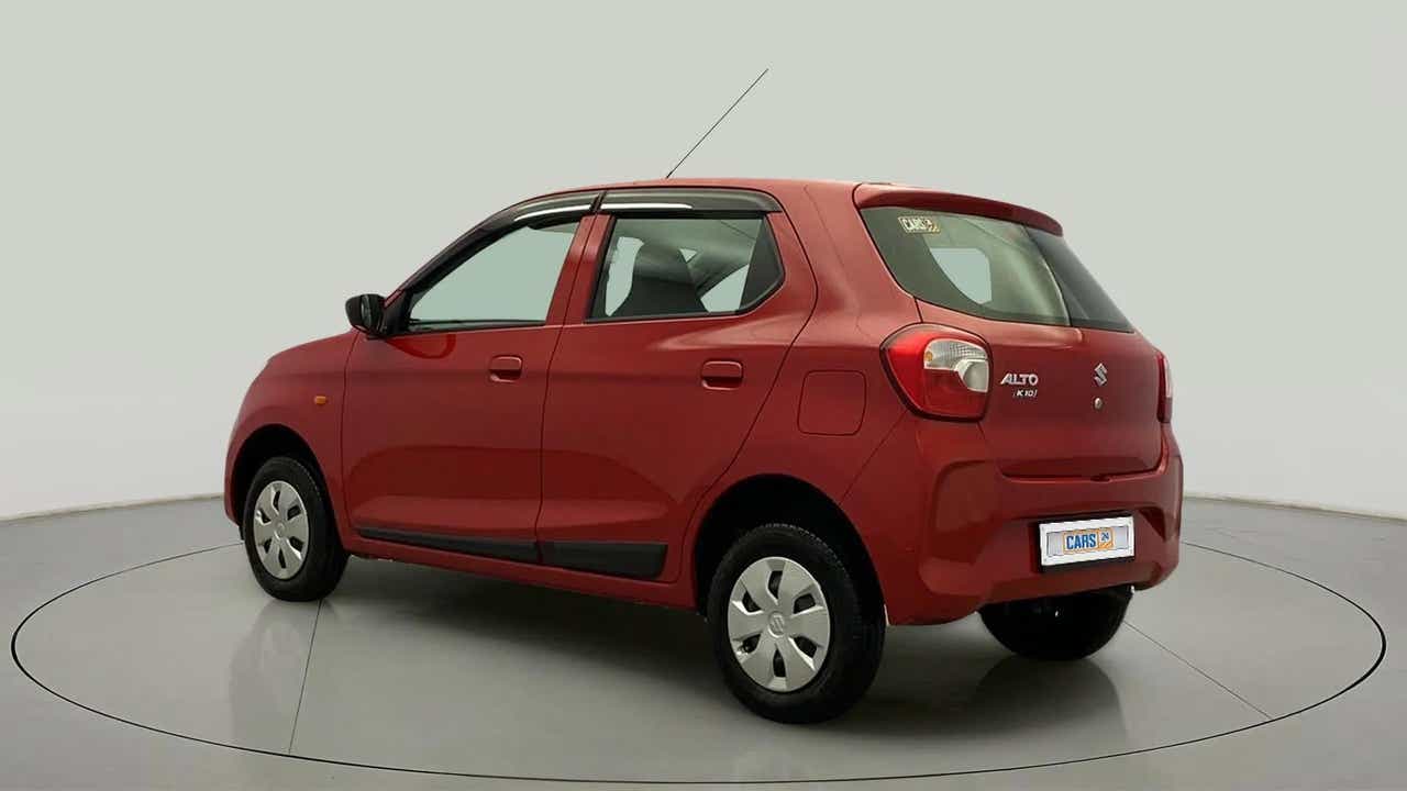 Rear three-quarter view of a Maruti Suzuki Alto K10