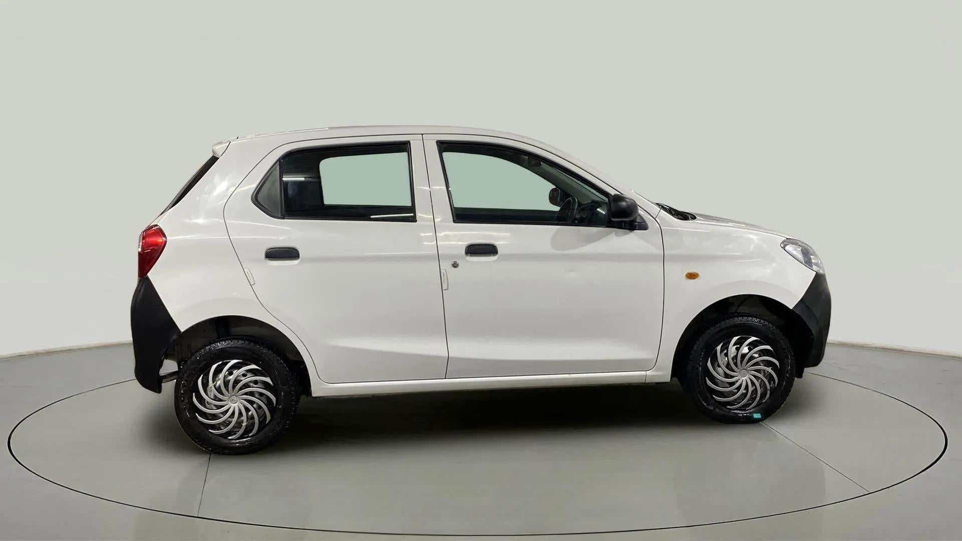 Side view of a Maruti Suzuki Alto K10