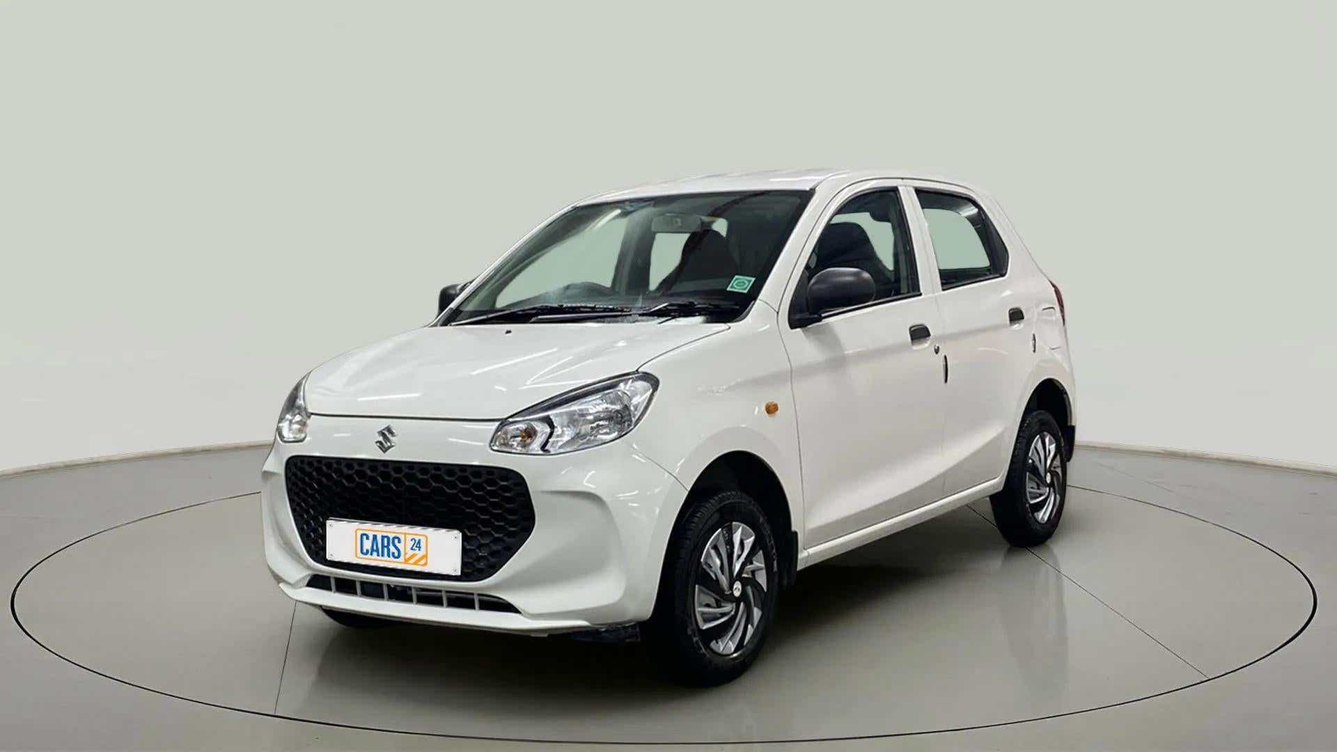 Front three-quarter view of a maruti suzuki alto k10