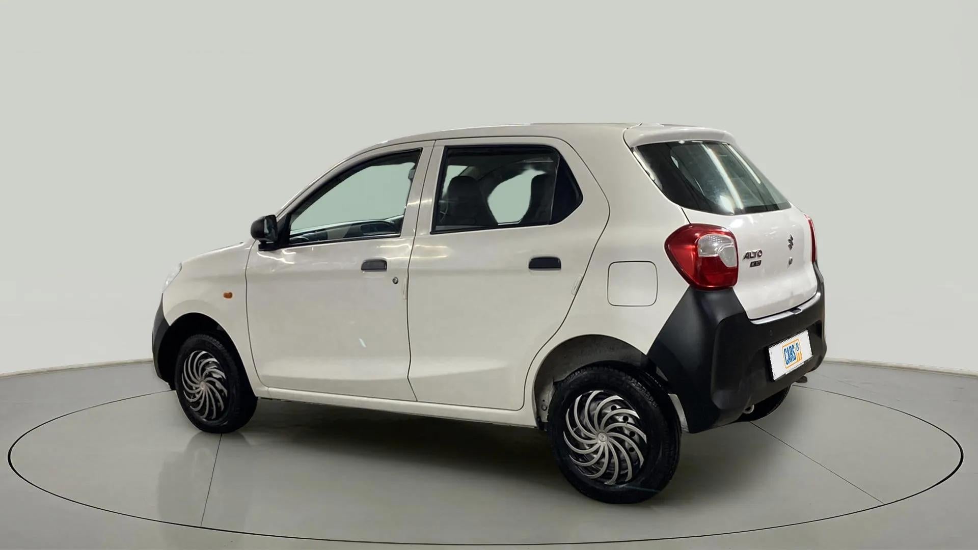 Rear three-quarter view of a Maruti Suzuki Alto K10