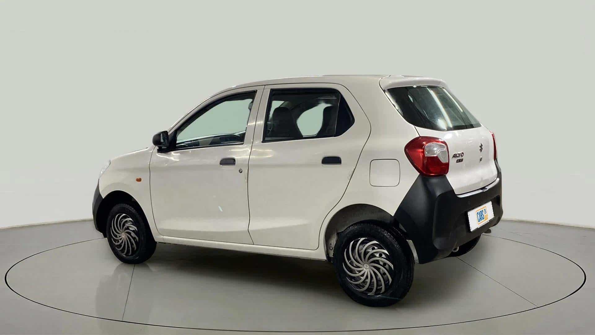 Rear three-quarter view of a Maruti Suzuki Alto K10