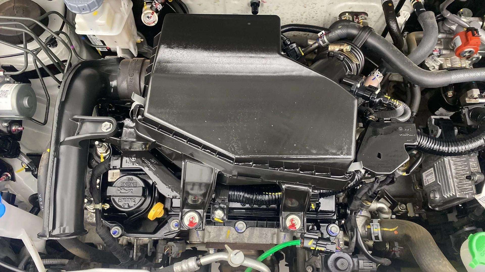 Engine bay of a Maruti Suzuki Alto K10