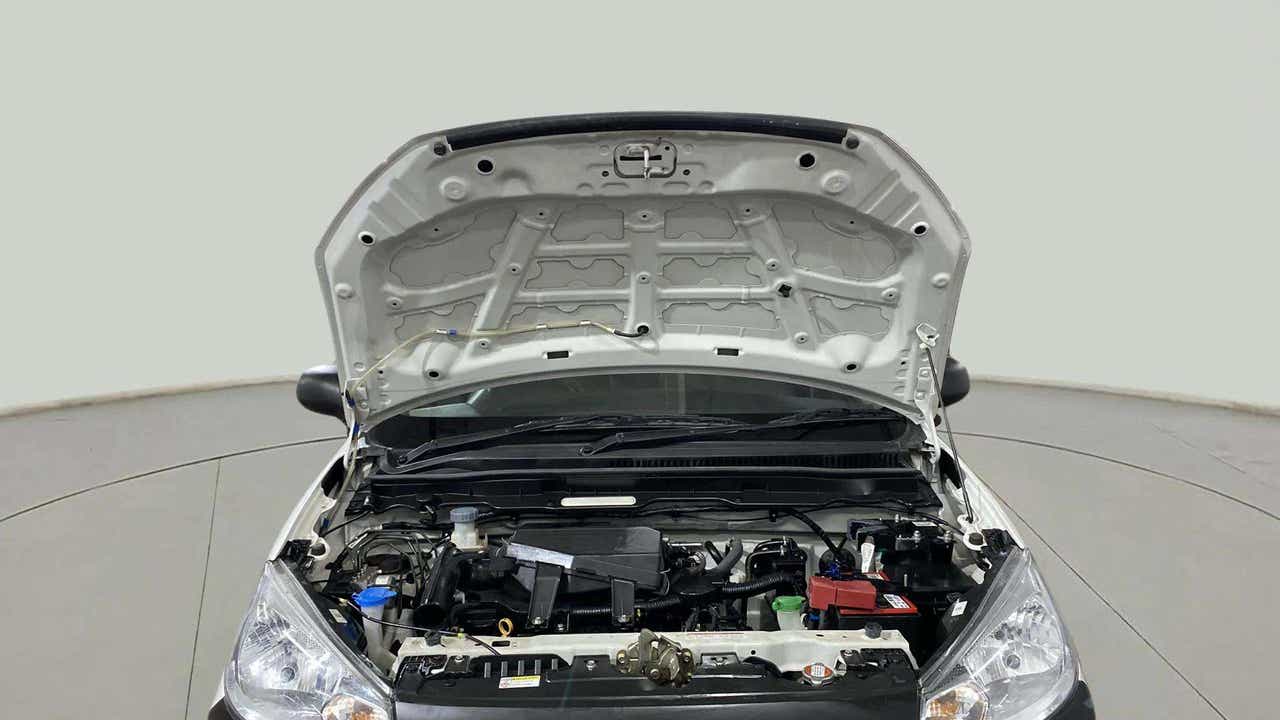 Engine bay view of a Maruti Suzuki Alto K10
