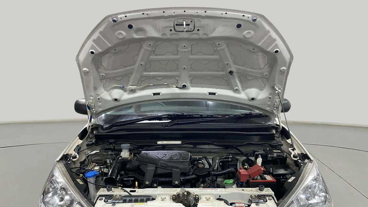 Engine bay of a Maruti Suzuki Alto K10