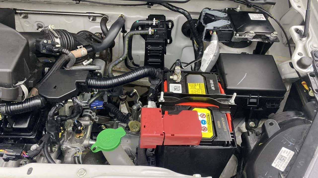 Engine bay of a Maruti Suzuki Alto K10