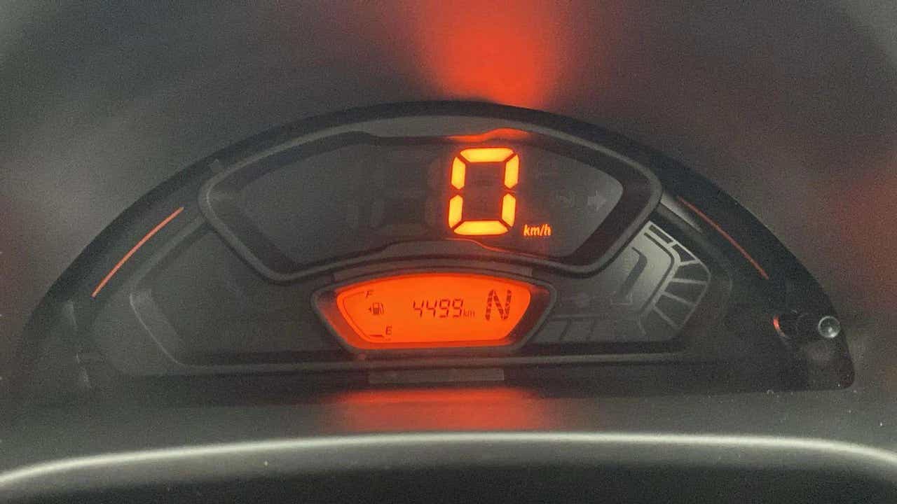 Instrument cluster of a Maruti Suzuki Alto K10
