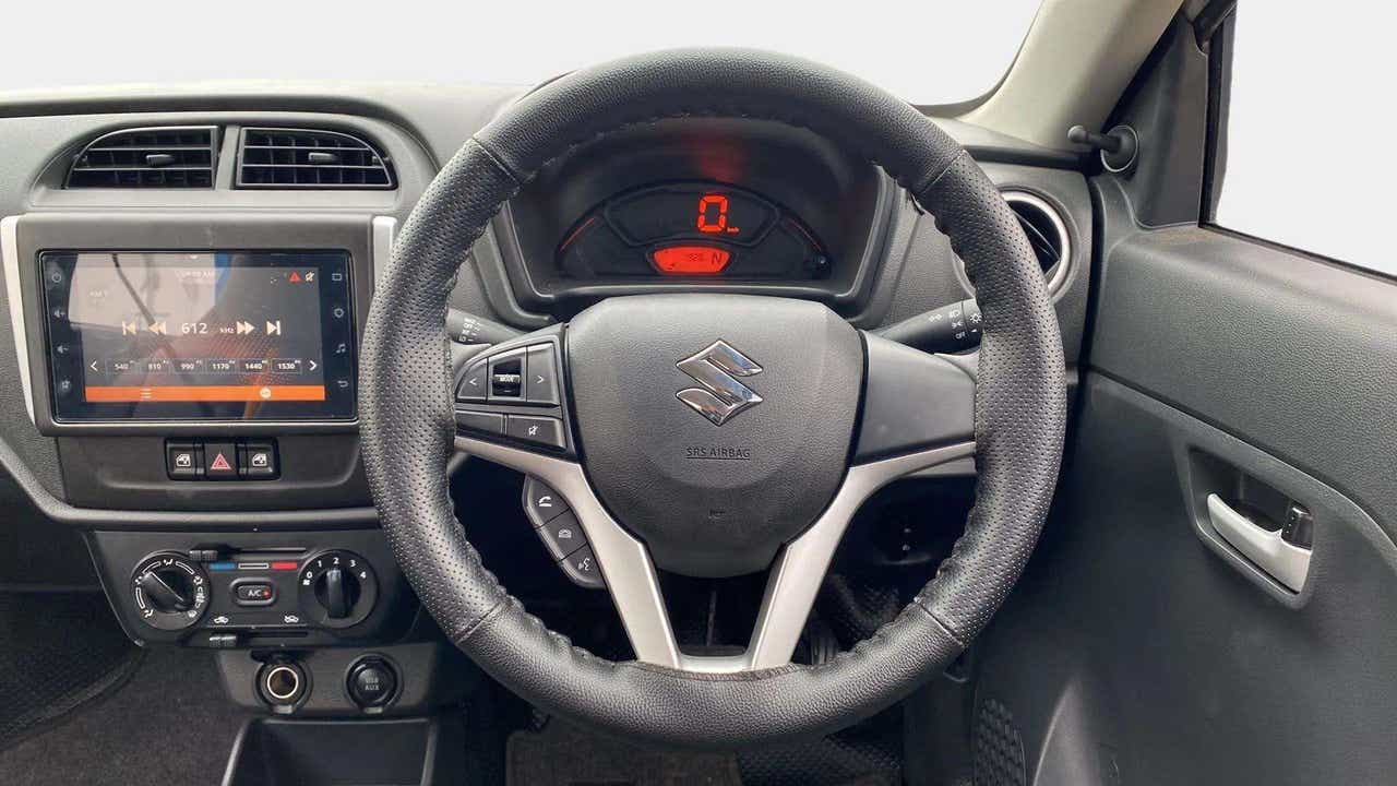 Dashboard and steering wheel of a Maruti Suzuki Alto K10
