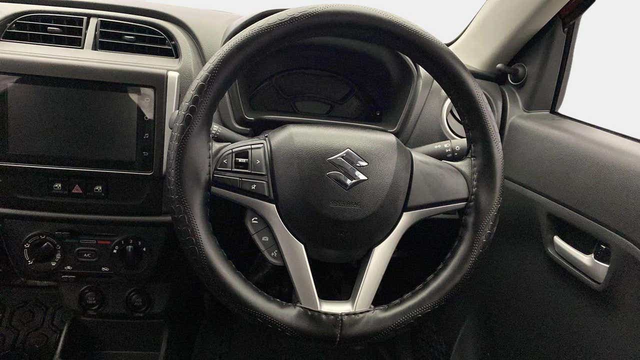 Steering wheel and dashboard of a Maruti Suzuki Alto K10