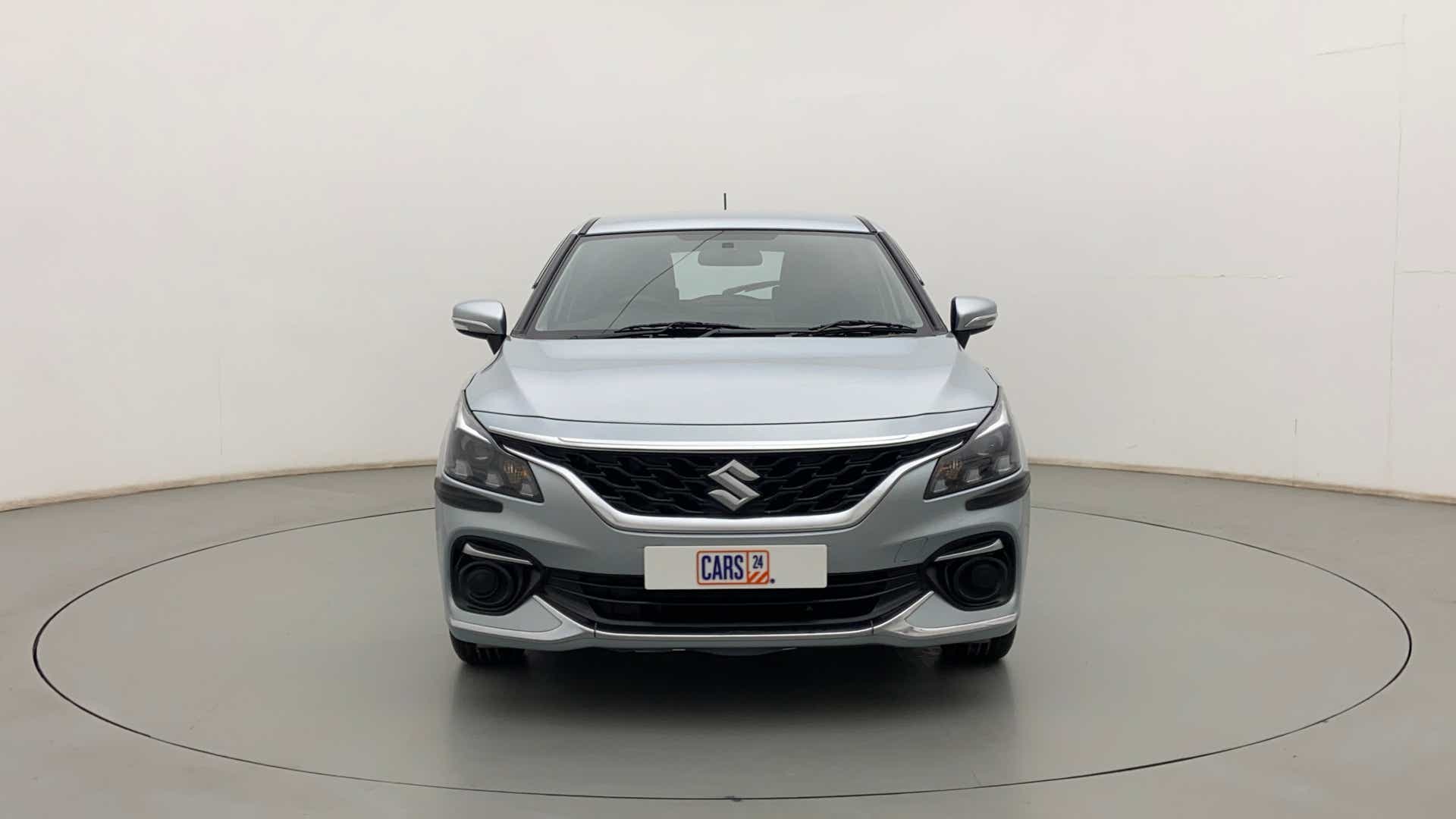 Front view of a Splendid Silver Maruti Suzuki Baleno