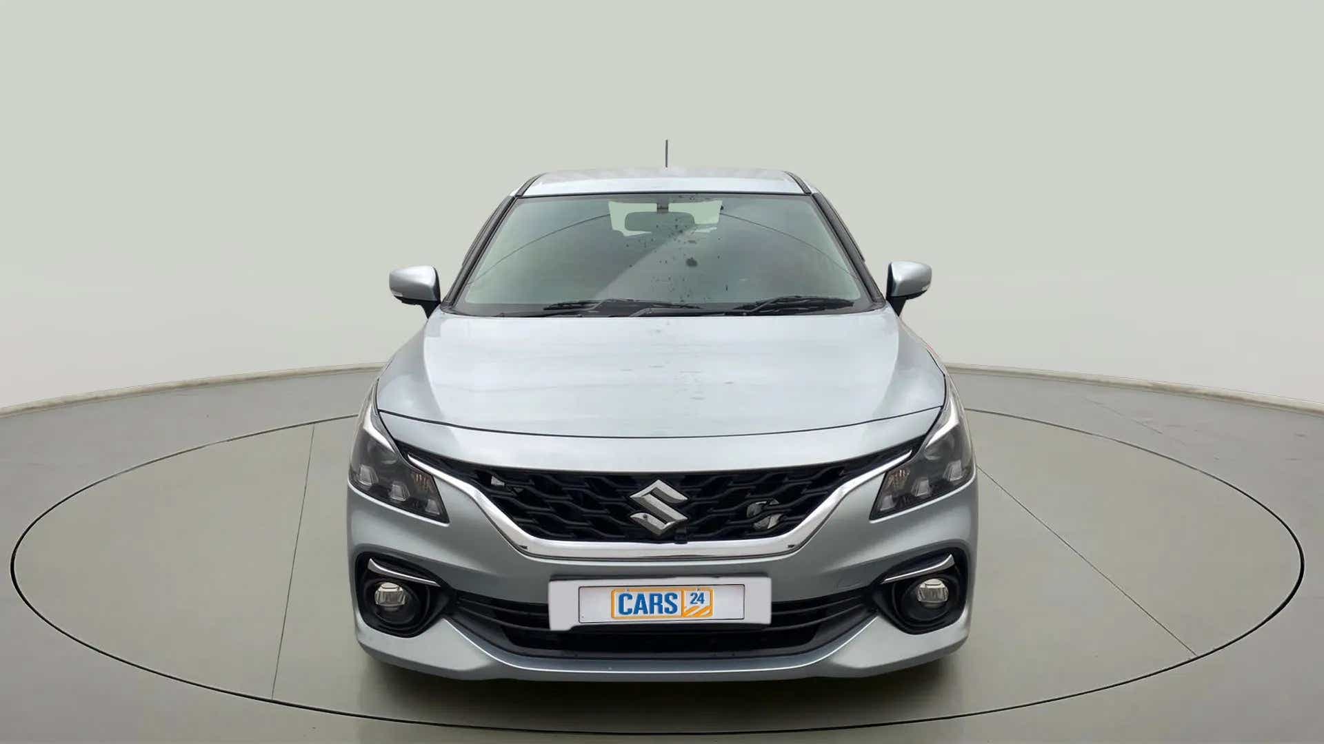 Front view of a Splendid Silver Maruti Suzuki Baleno