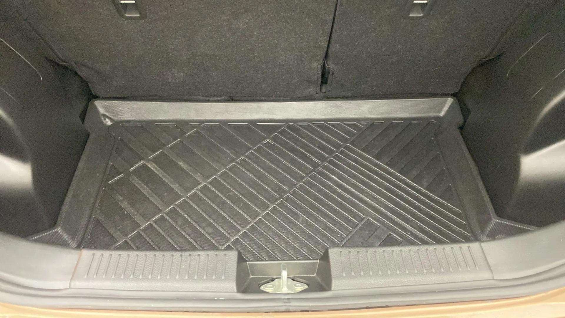 Boot space view of a Maruti Suzuki Baleno