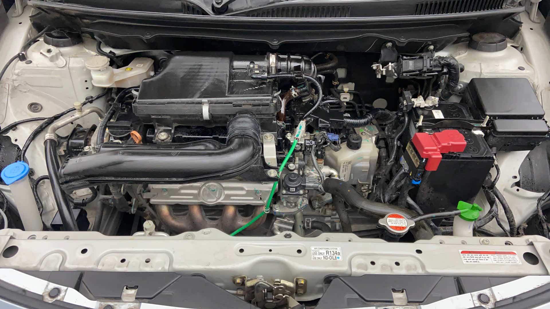 Engine bay of a Maruti Suzuki Baleno