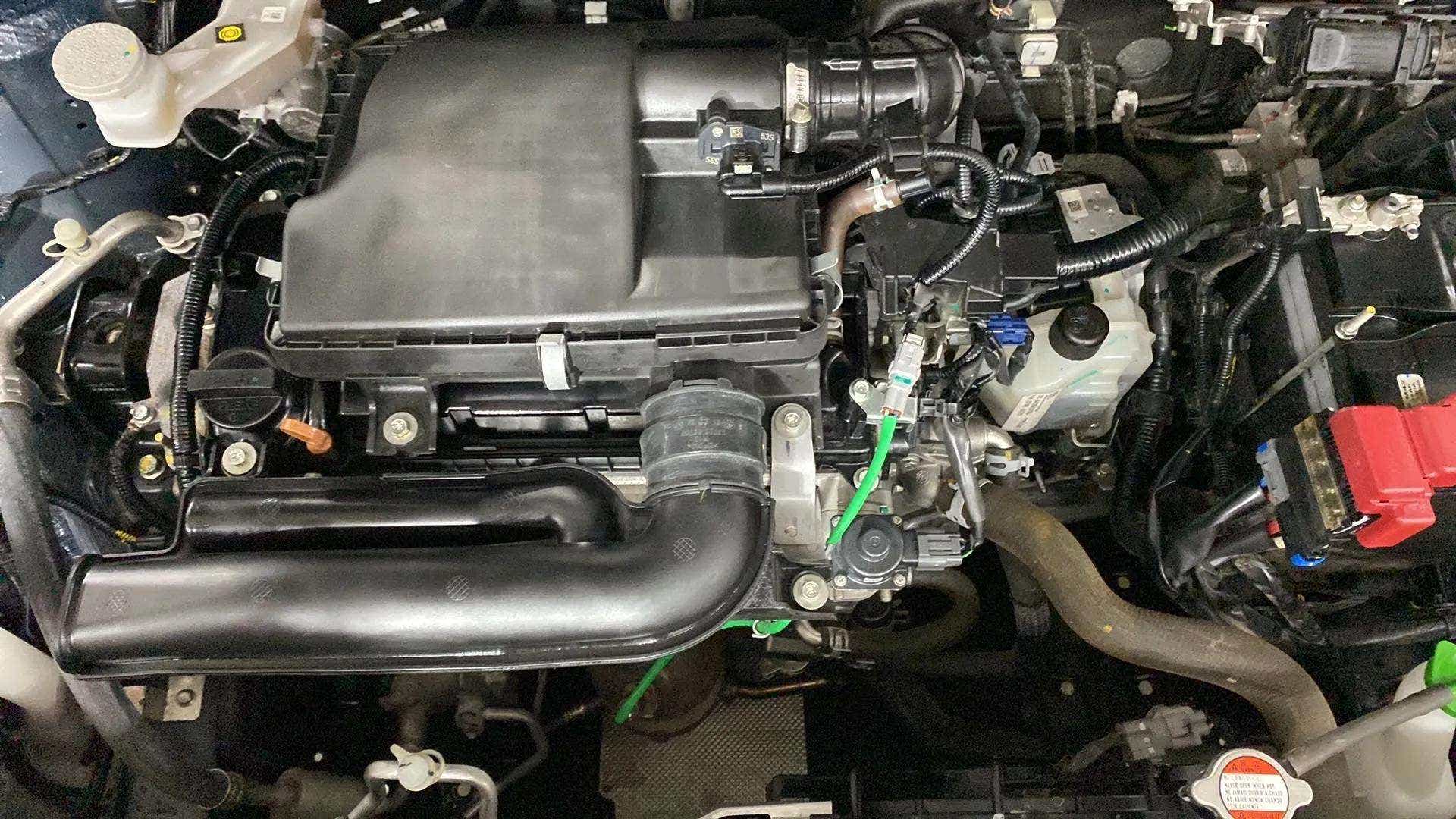 Engine bay of a Maruti Suzuki Baleno