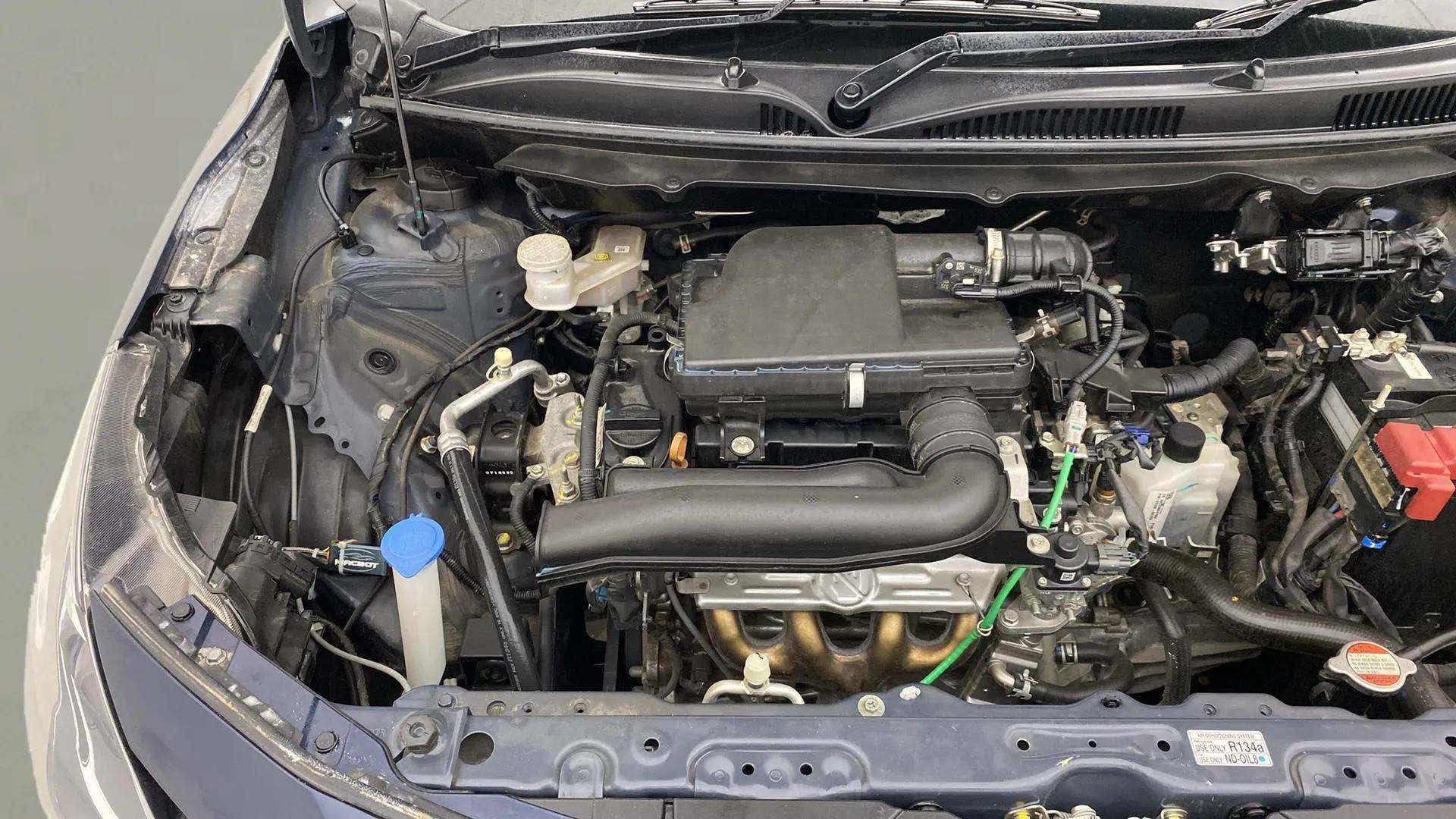 Engine bay of a Maruti Suzuki Baleno