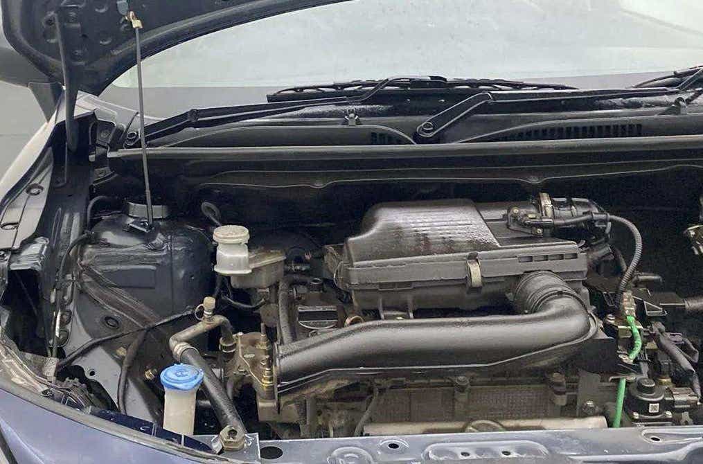 Engine bay of a Maruti Suzuki Baleno
