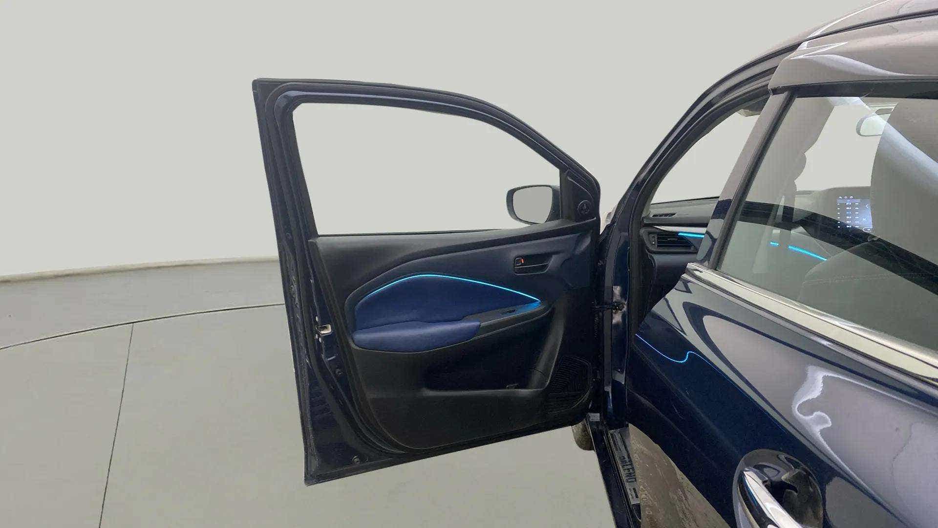 Front driver door interior of a Maruti Suzuki Baleno