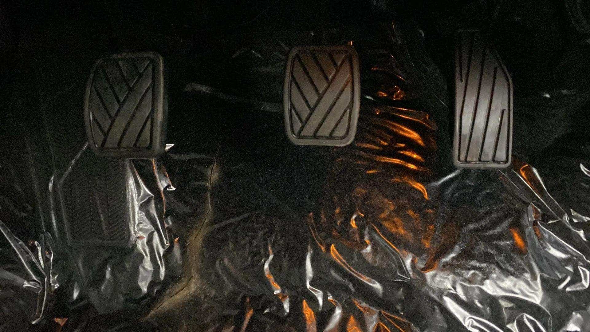 Foot pedal set of a Maruti Suzuki Baleno