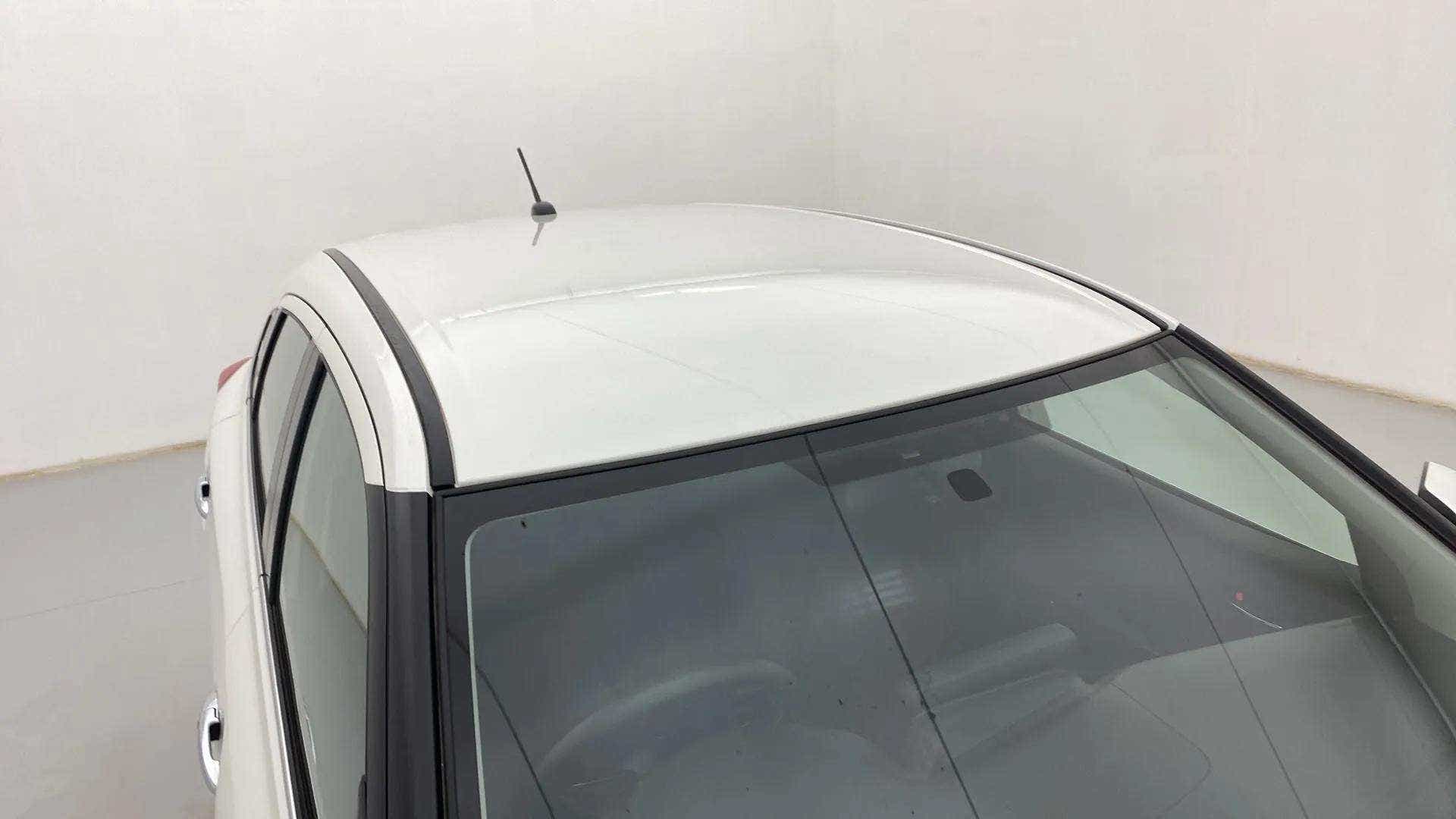 Roof view of a Maruti Suzuki Baleno