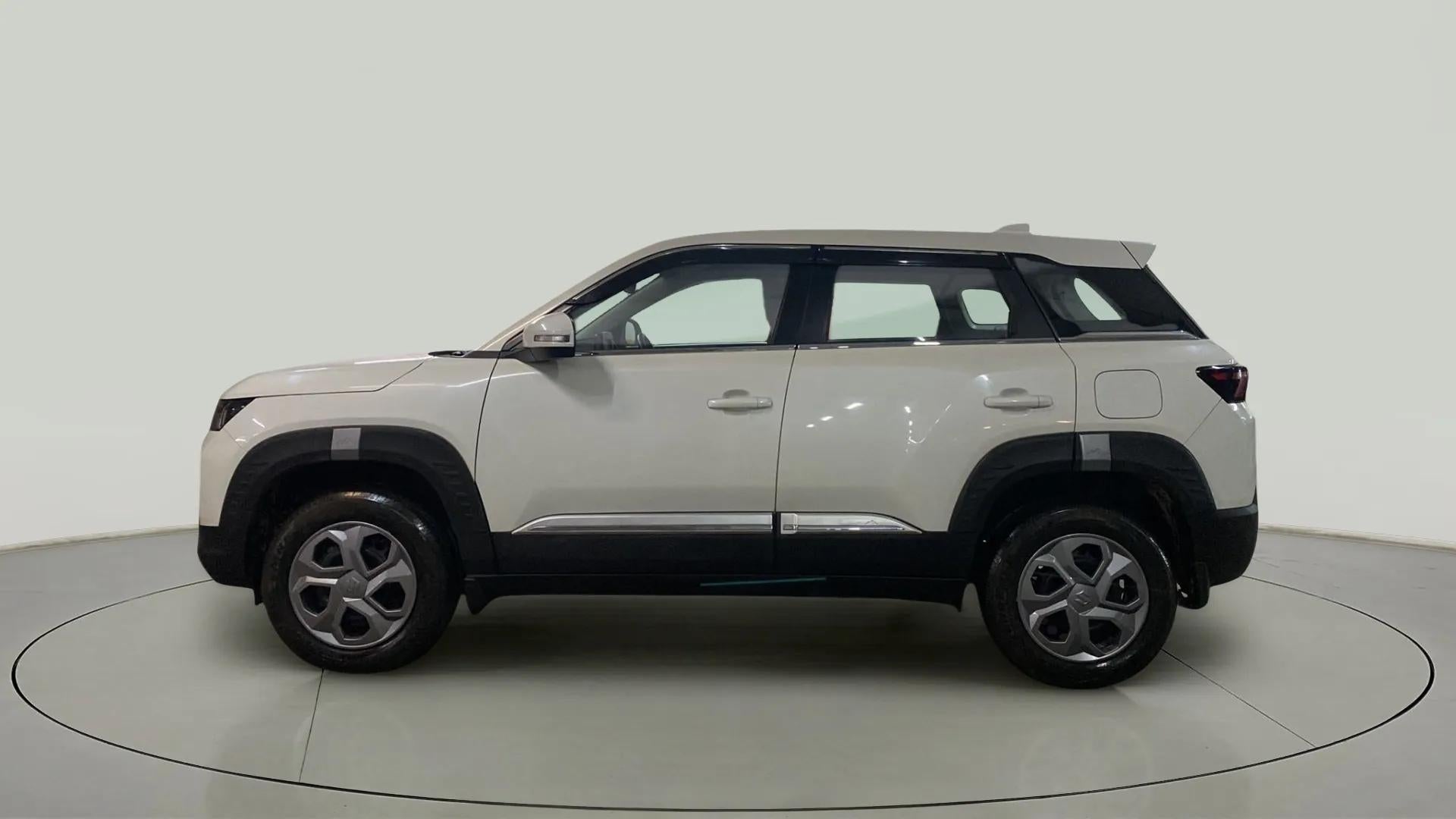 Side view of a Maruti Suzuki Brezza