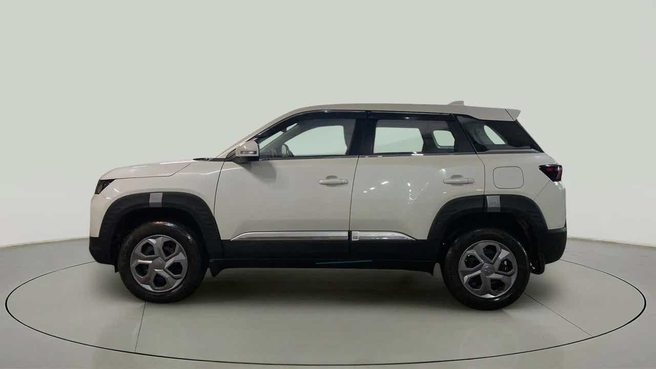 Side view of a Maruti Suzuki Brezza
