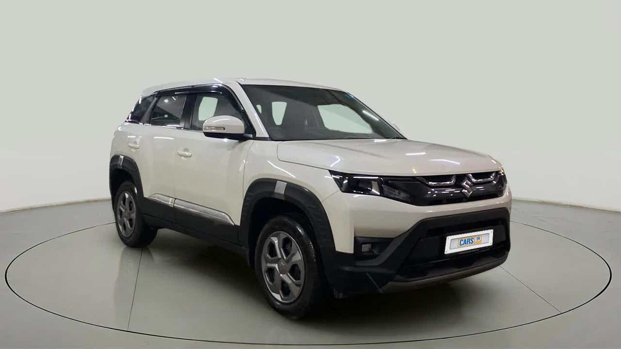 Front three-quarter view of a Maruti Suzuki Brezza