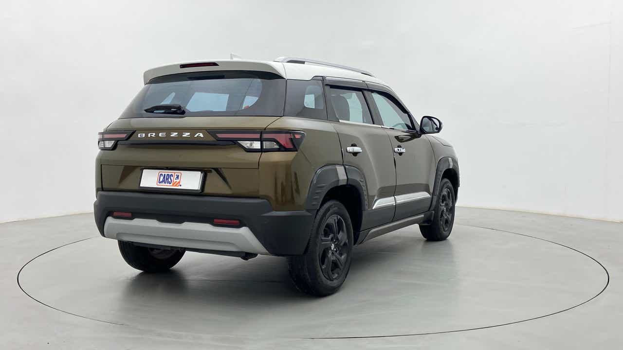 Rear three-quarter view of a Maruti Suzuki Brezza