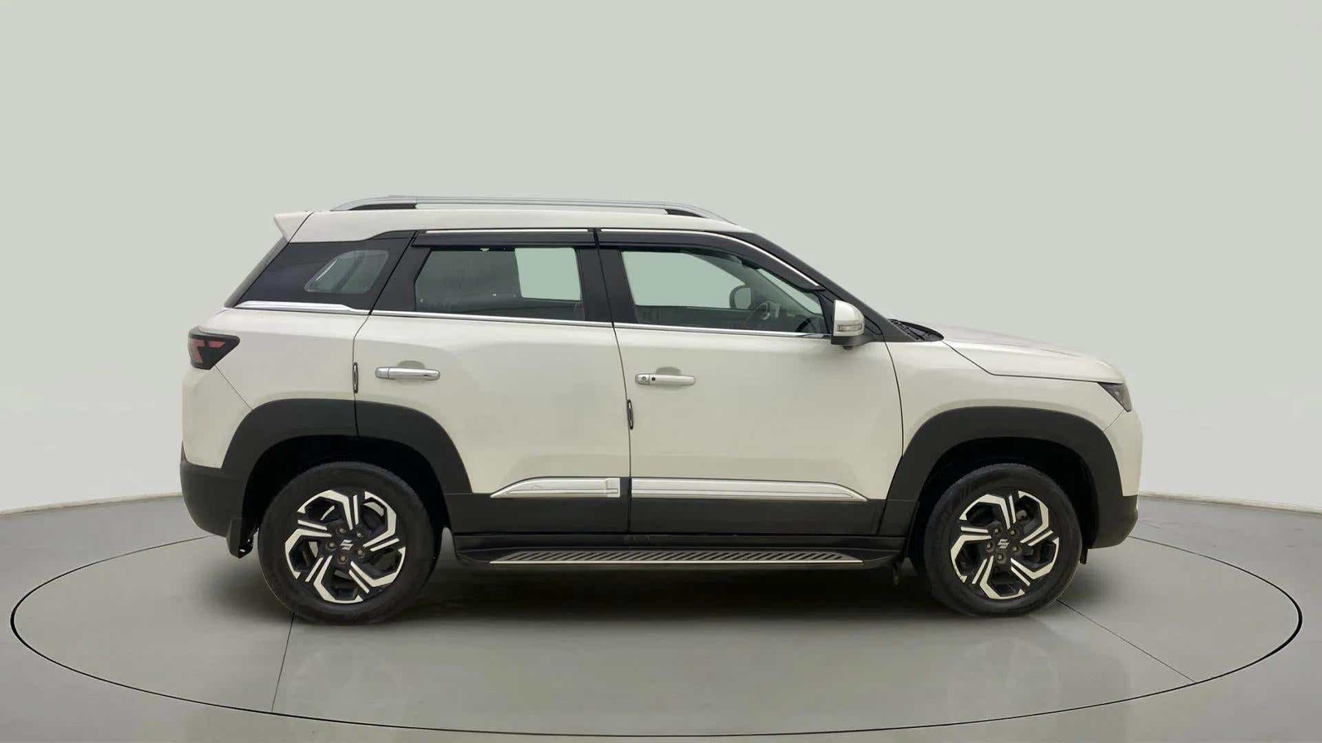 Side view of a Maruti Suzuki Brezza