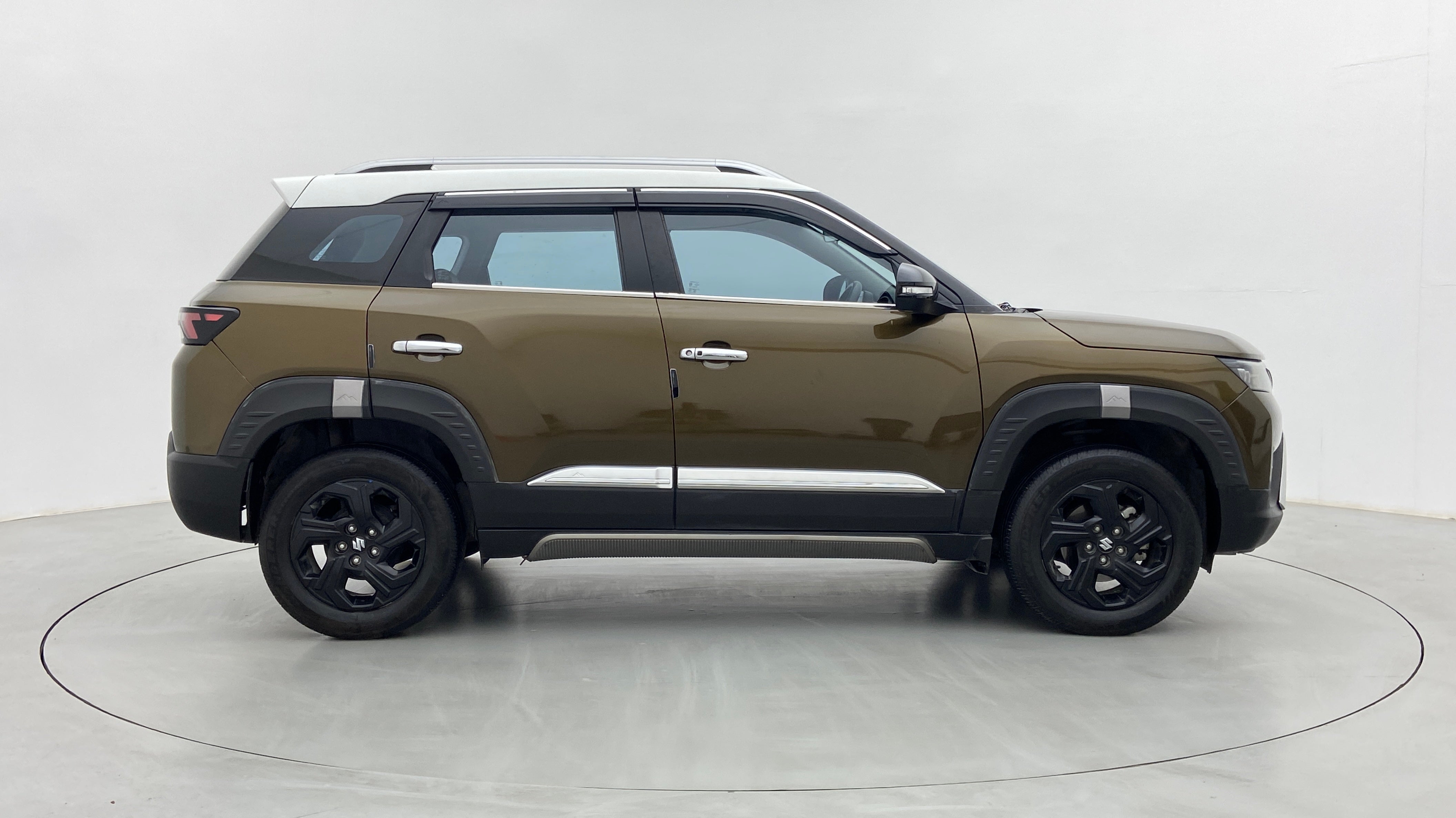 Side view of a Maruti Suzuki Brezza