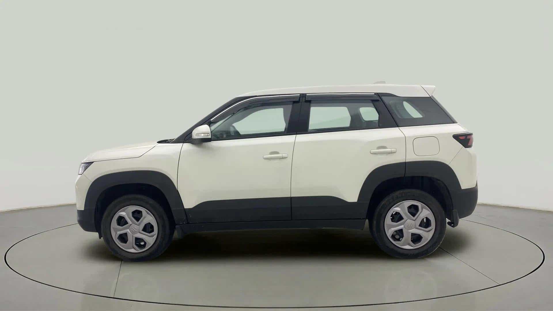 Side view of a Maruti Suzuki Brezza