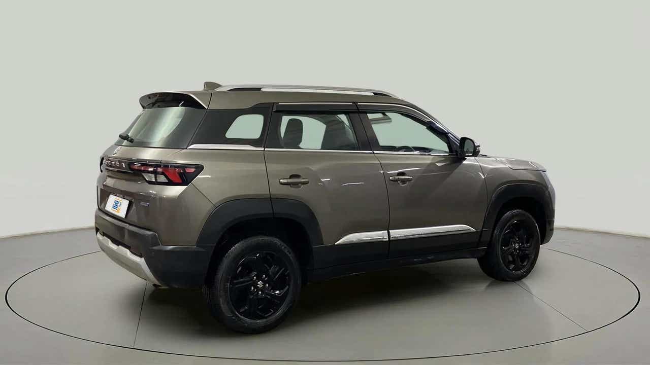 Rear three-quarter view of a Maruti Suzuki Brezza