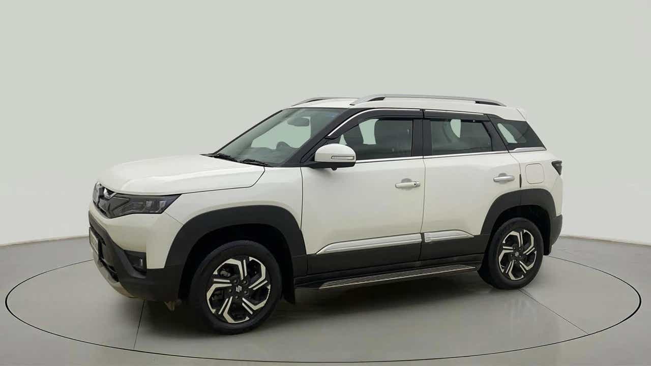 Side view of a Maruti Suzuki Brezza