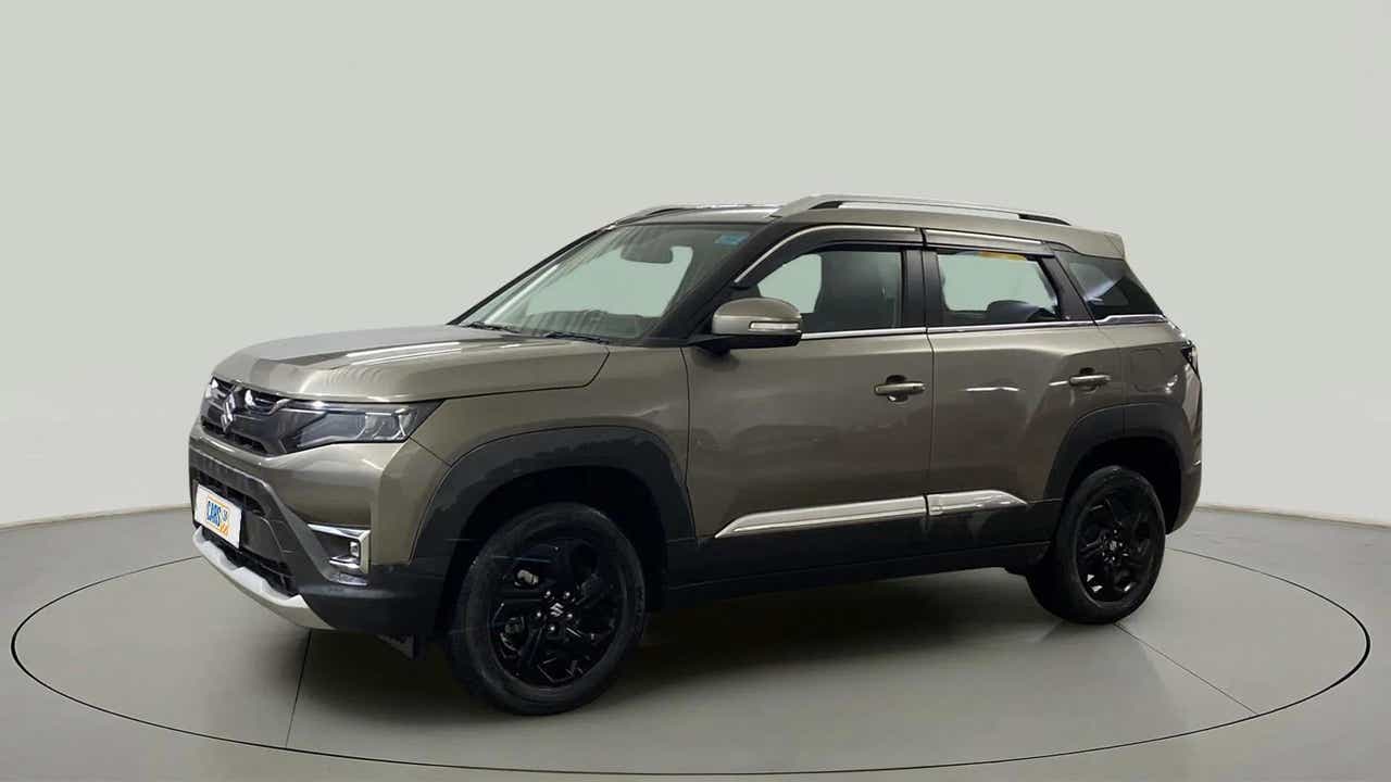 Front three-quarter view of a Magma Grey Maruti Suzuki Brezza