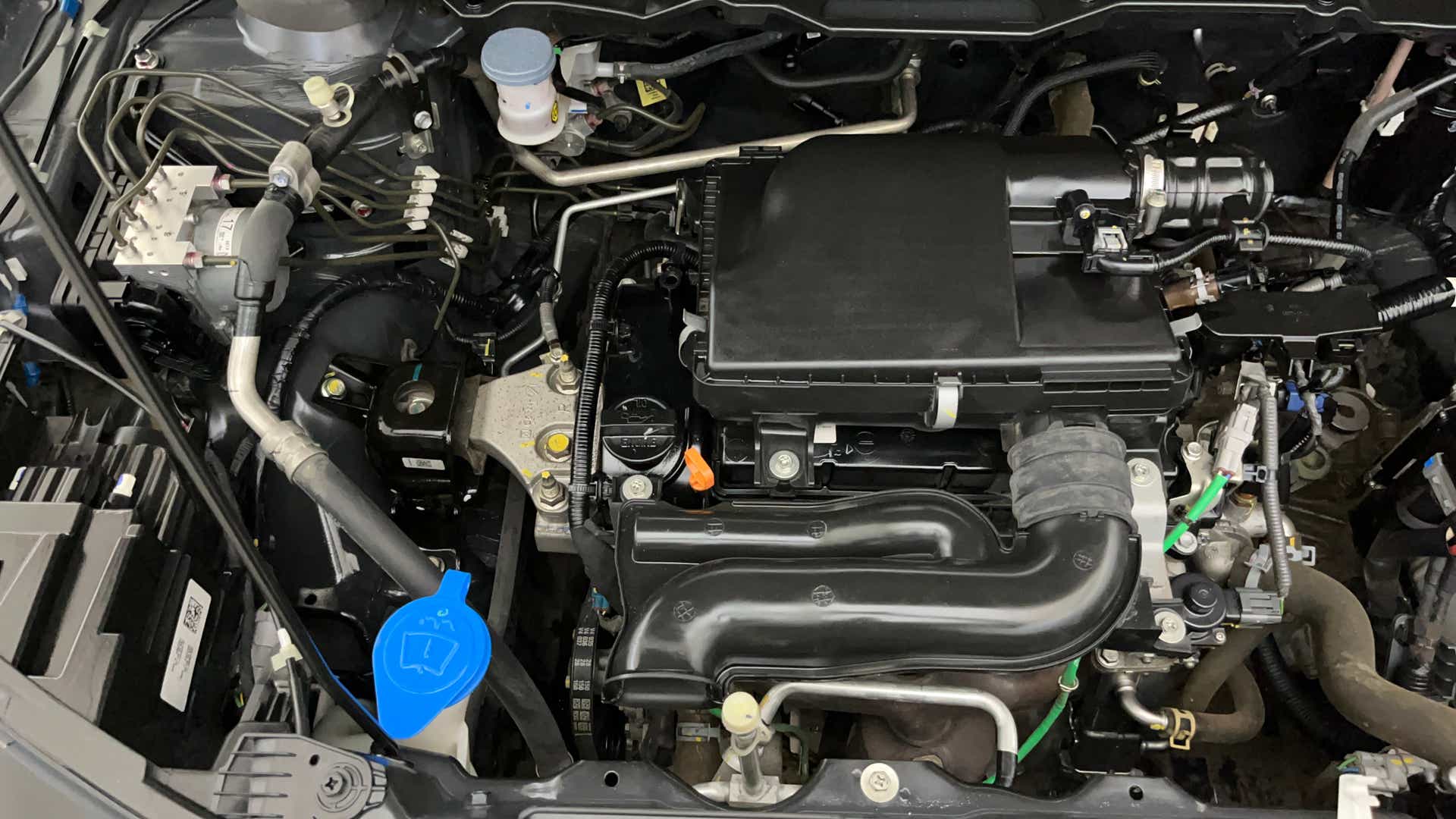 Engine bay of a Maruti Suzuki Brezza