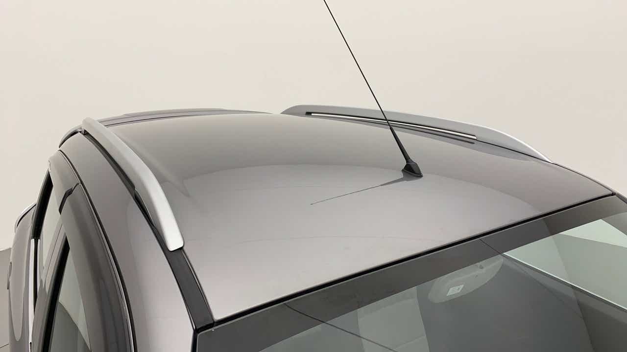Roof and antenna view of a Maruti Suzuki Celerio