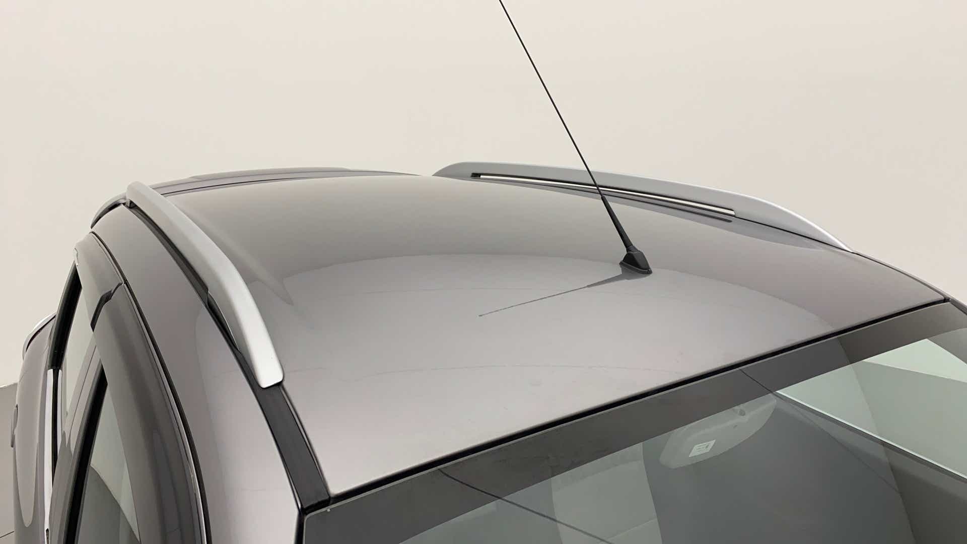 Roof and antenna view of a Maruti Suzuki Celerio