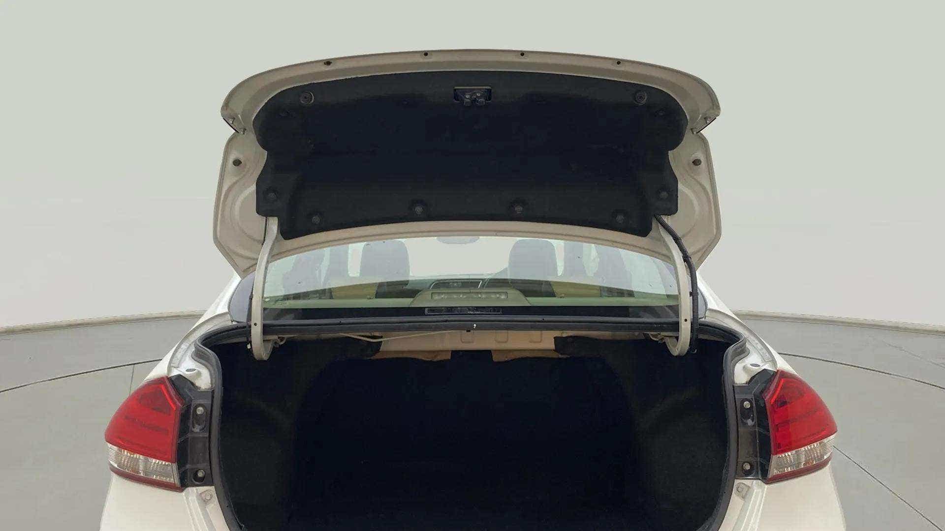 Open boot view of a Maruti Suzuki Ciaz