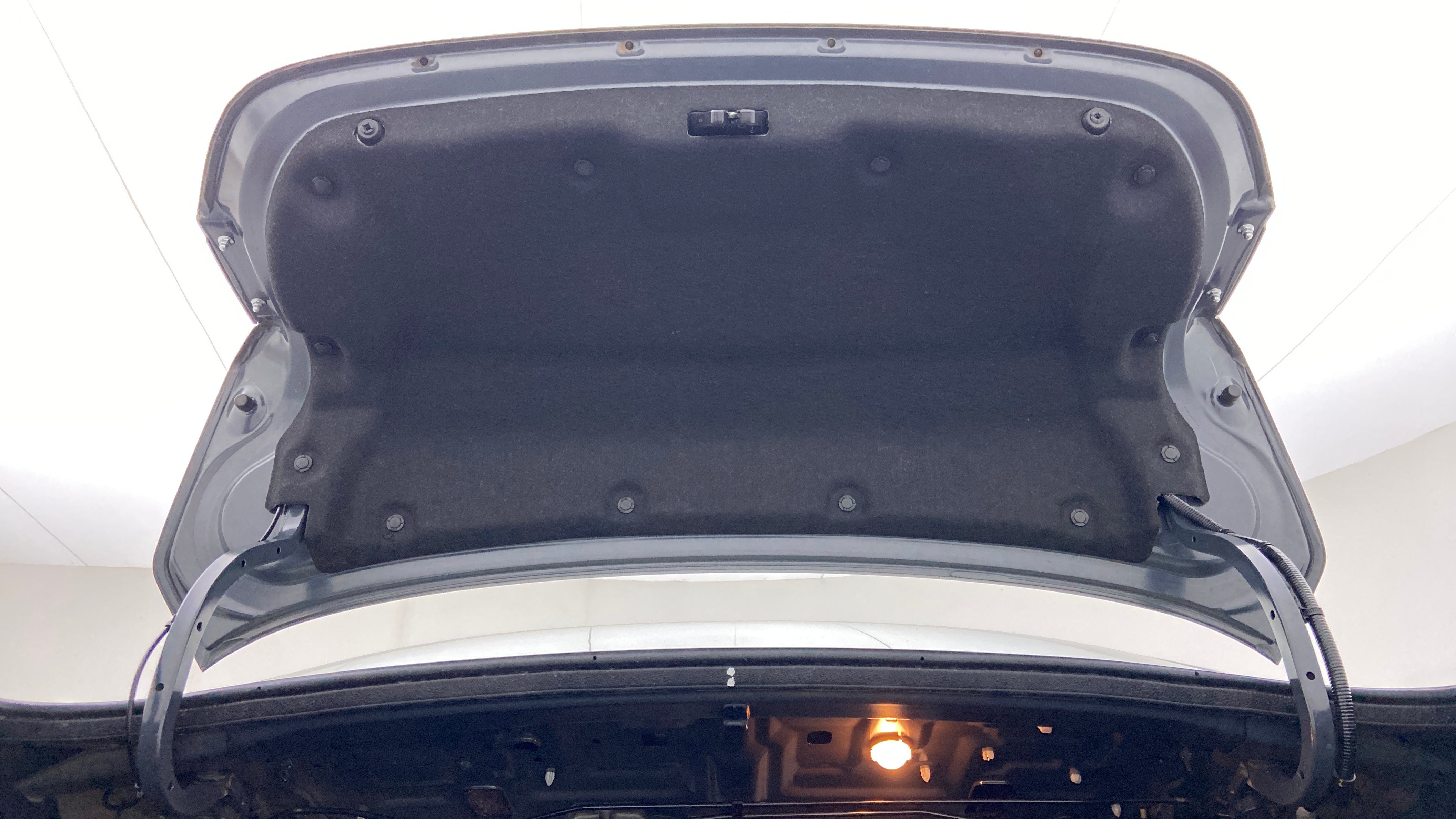 Trunk lid interior of a Maruti Suzuki Ciaz